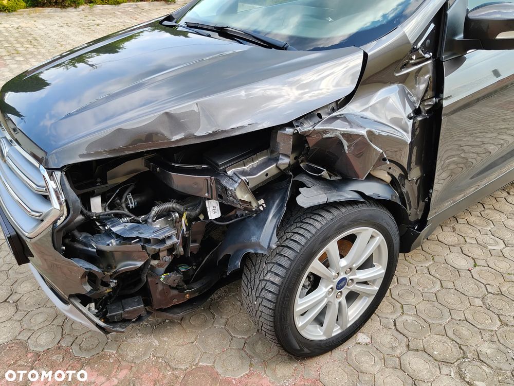 Ford Kuga - 12