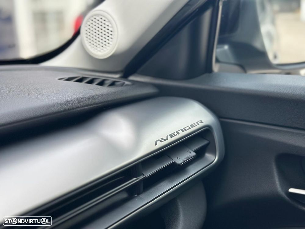 Jeep Avenger 54 kWh Summit Plus - 13