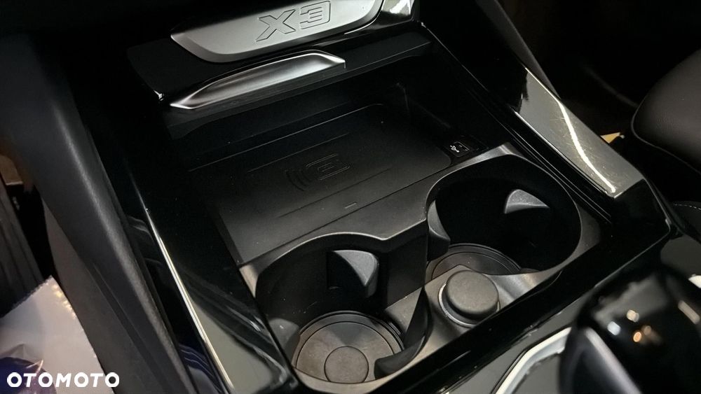 BMW X3 xDrive20d mHEV - 34