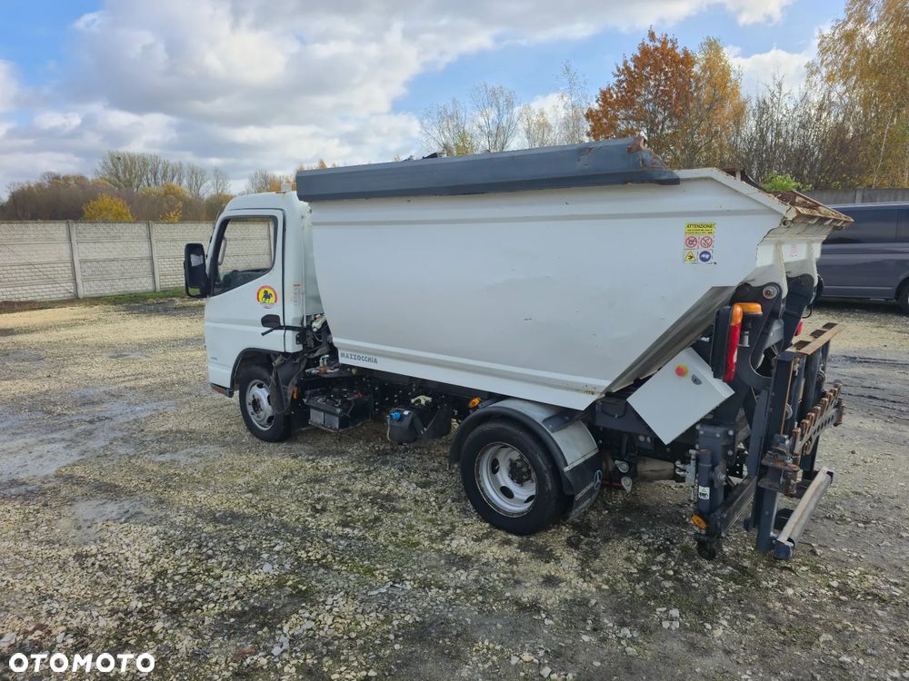 Mitsubishi CANTER FUSO - 12