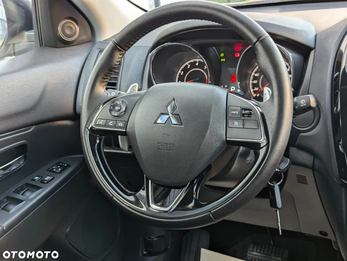 Mitsubishi ASX - 8