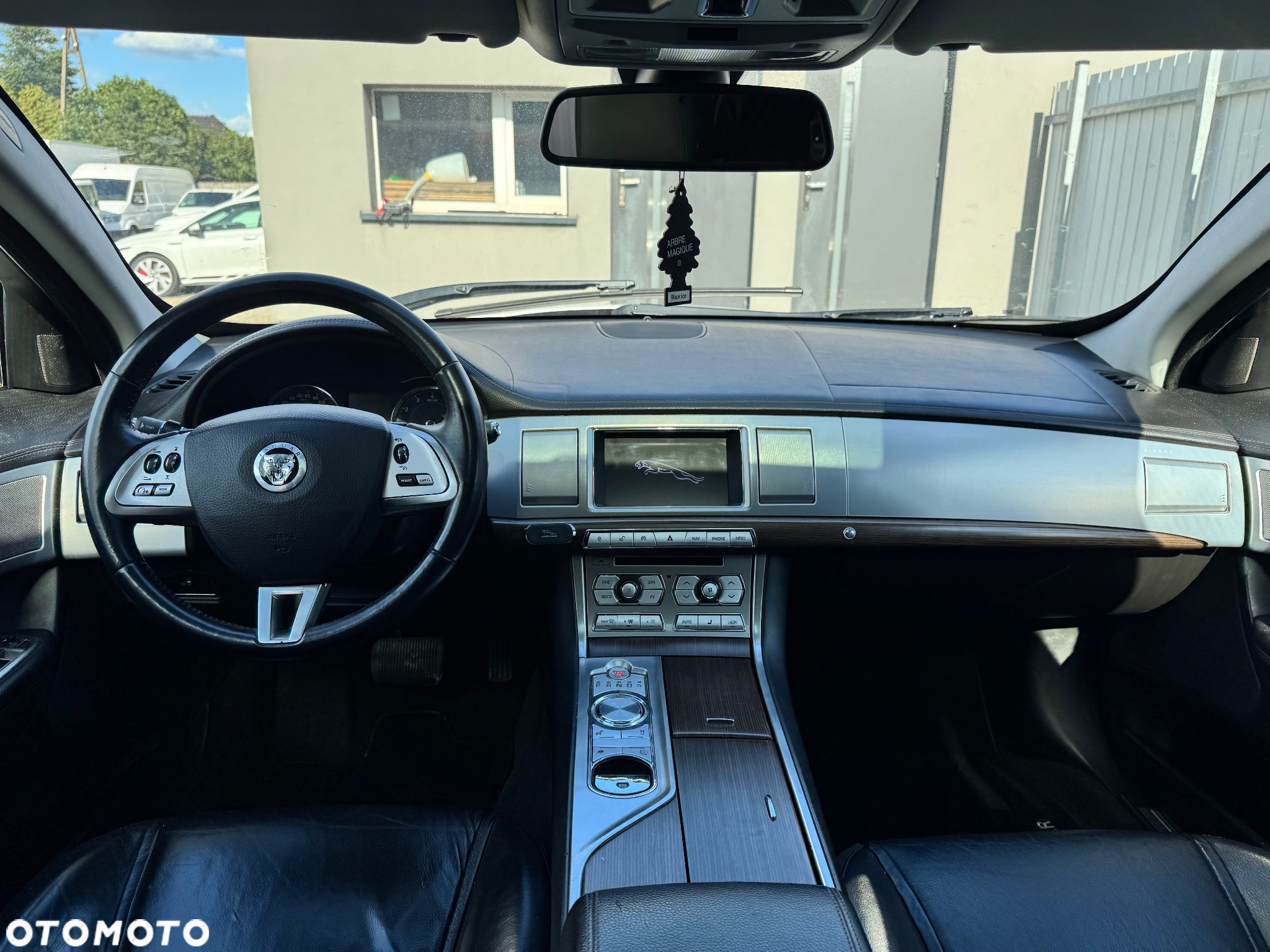 Jaguar XF 3.0 V6 Kompressor - 11