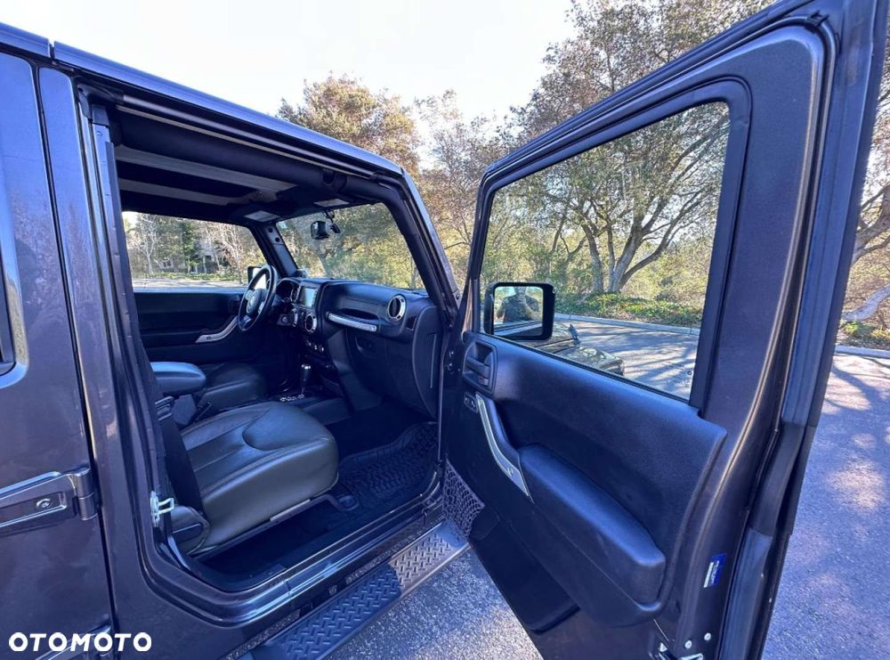 Jeep Wrangler - 22