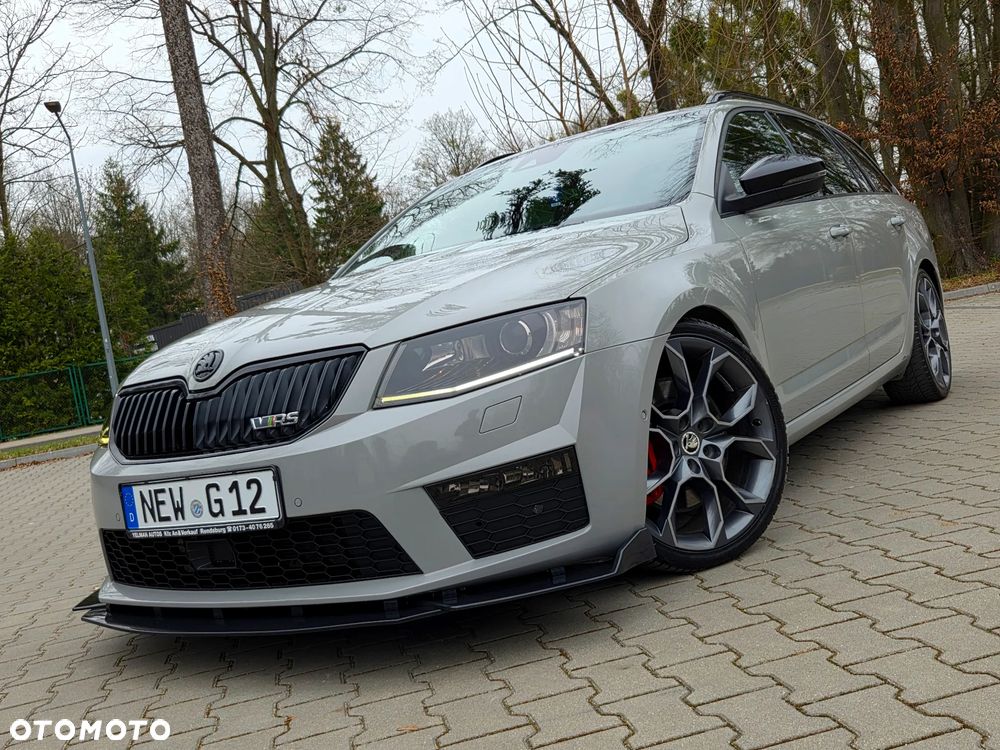 Skoda Octavia 2.0 TDI DSG RS - 27