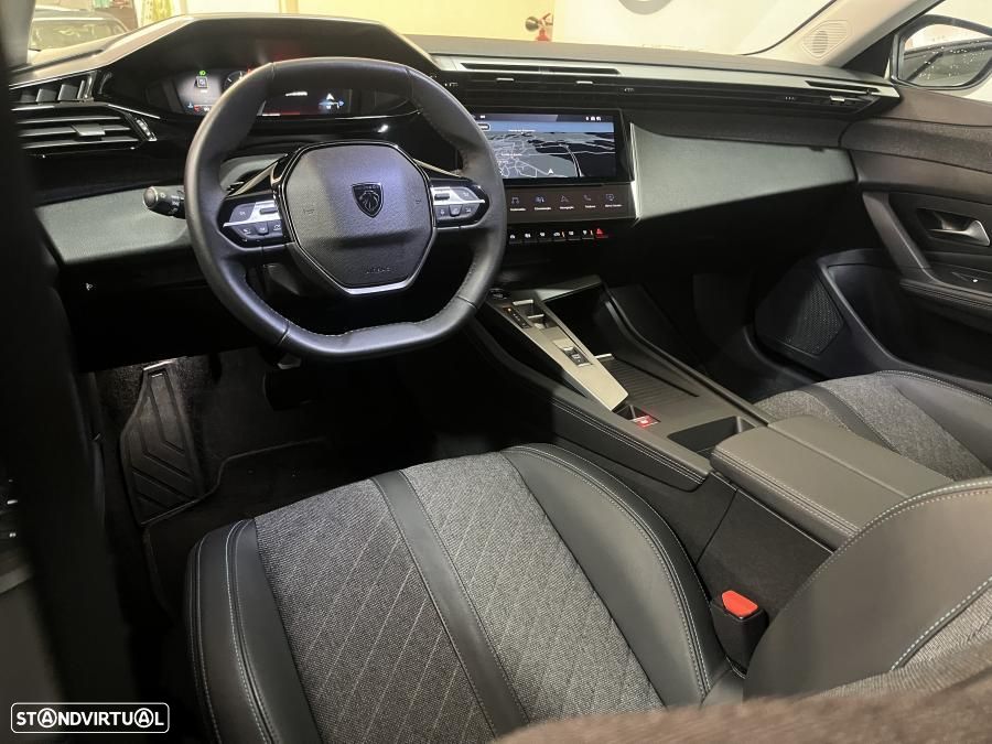 Peugeot 408 1.2 PureTech Allure Pack EAT8 - 22