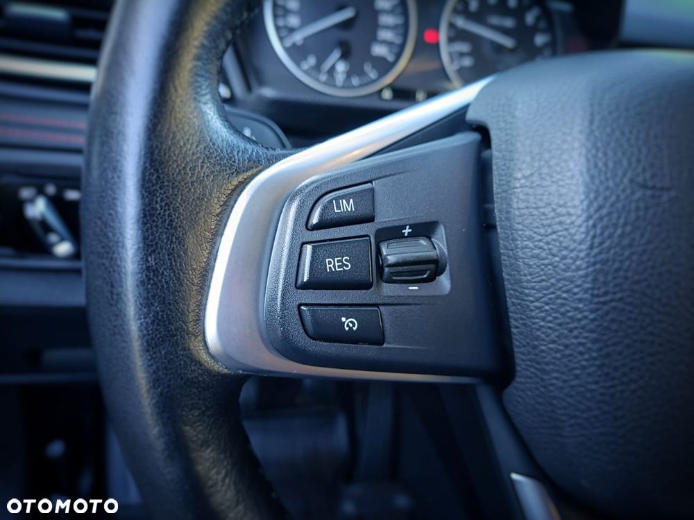 BMW Seria 2 218i - 12