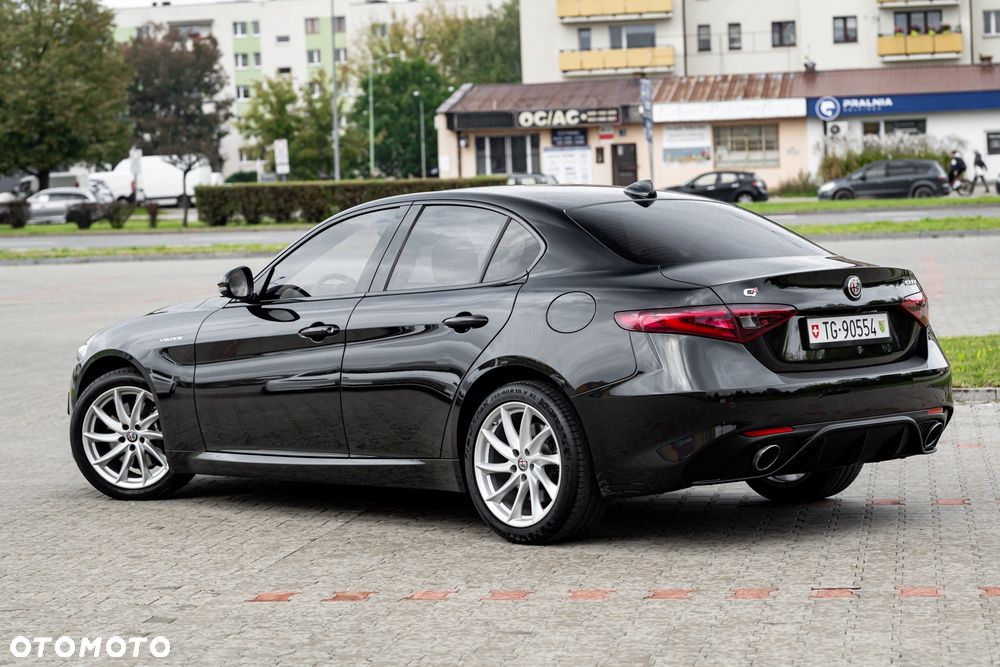 Alfa Romeo Giulia 2.0 Turbo Veloce Q4 - 10
