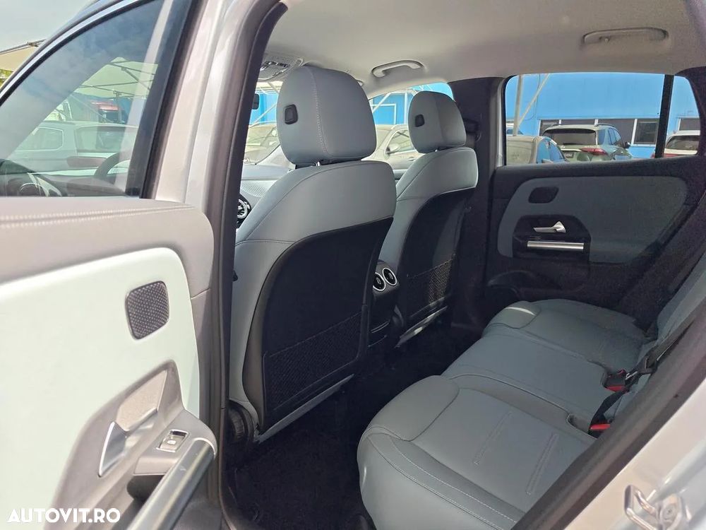 Mercedes-Benz GLA 250 e - 10