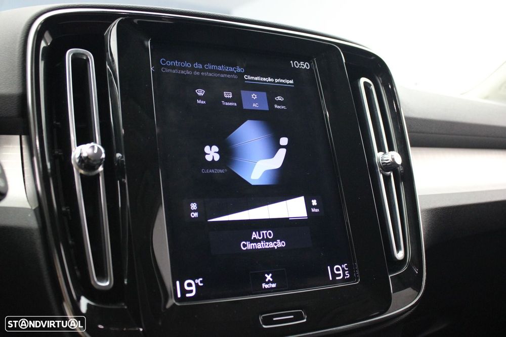 Volvo XC 40 1.5 T2 Momentum - 21