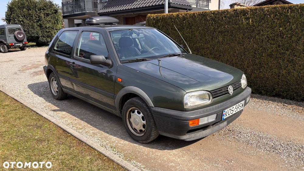 Volkswagen Golf - 2