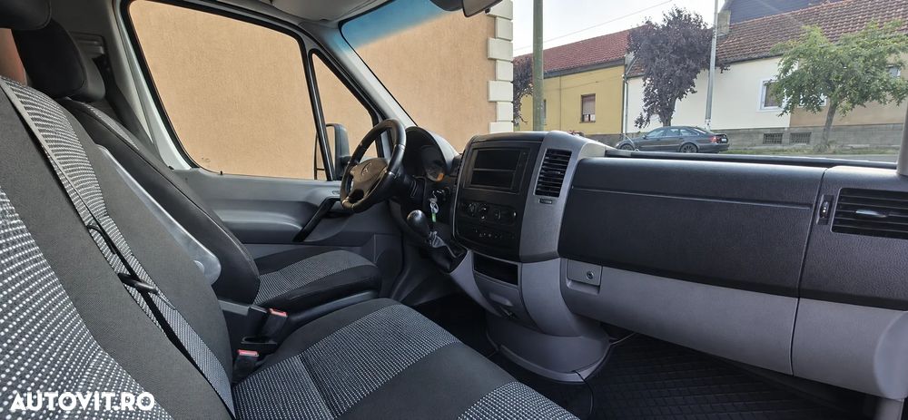Mercedes-Benz Sprinter - 8