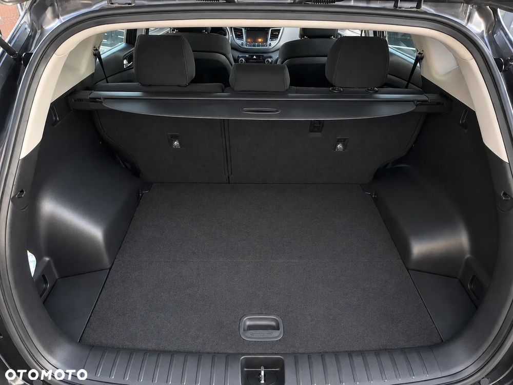 Hyundai Tucson 1.7 CRDI BlueDrive Style 2WD - 18