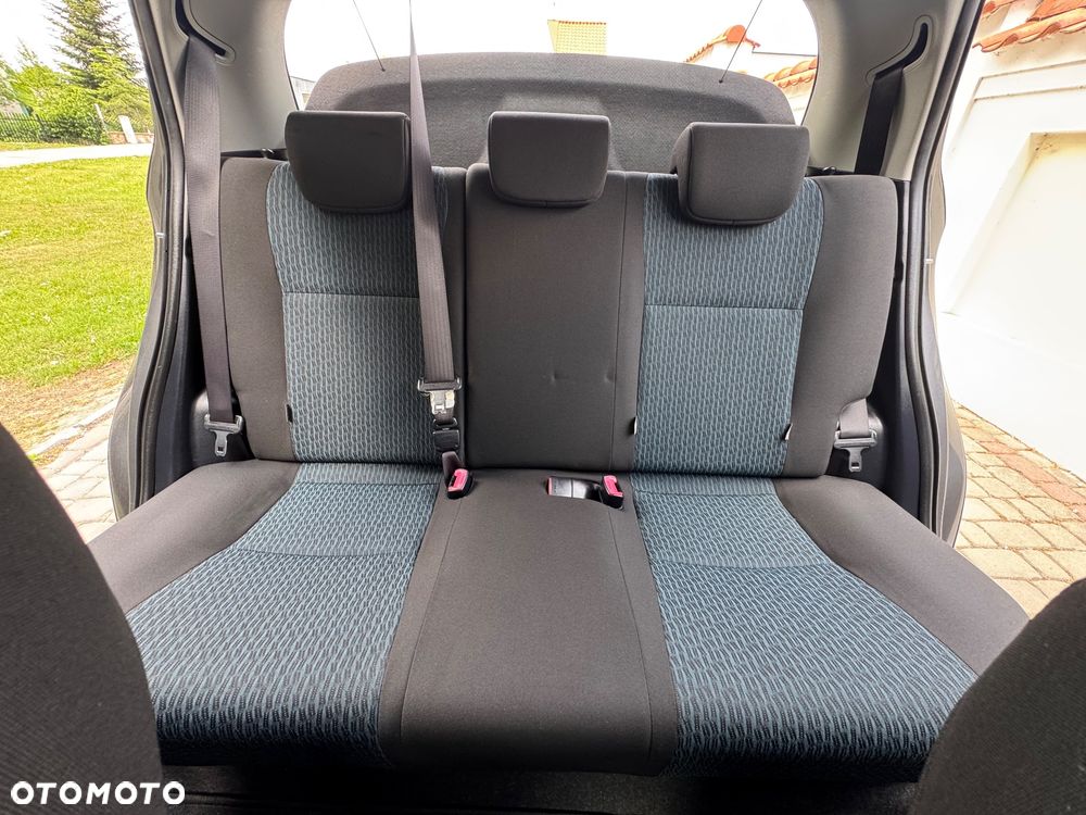 Toyota Yaris - 26