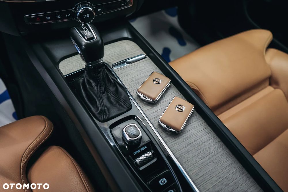 Volvo XC 60 D4 AWD Geartronic Inscription - 21