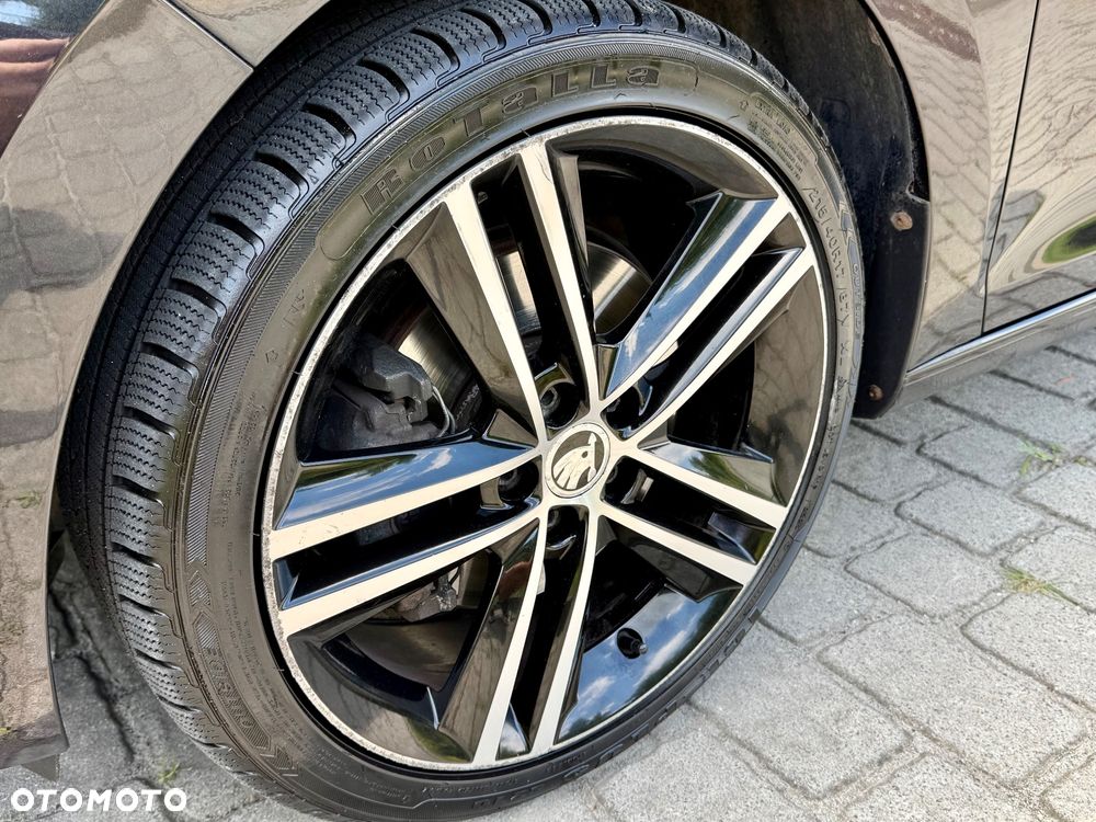 Skoda RAPID Spb 1.4 TSI Ambition DSG - 26