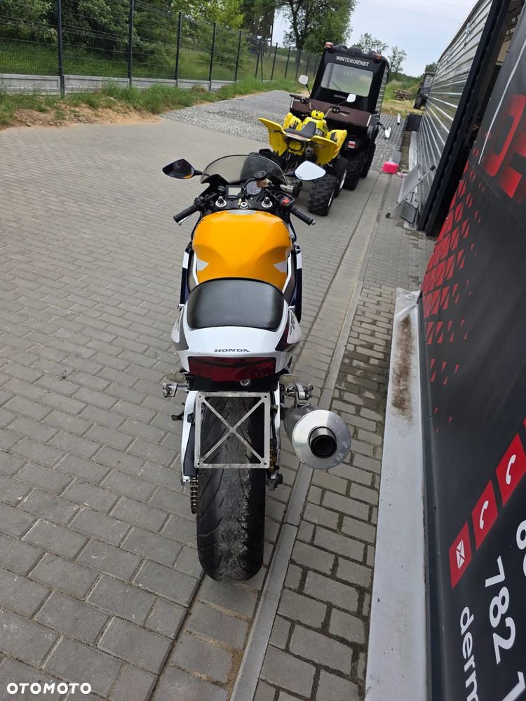 Honda CBR - 17