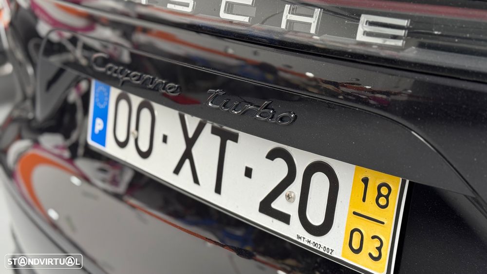 Porsche Cayenne Turbo - 13