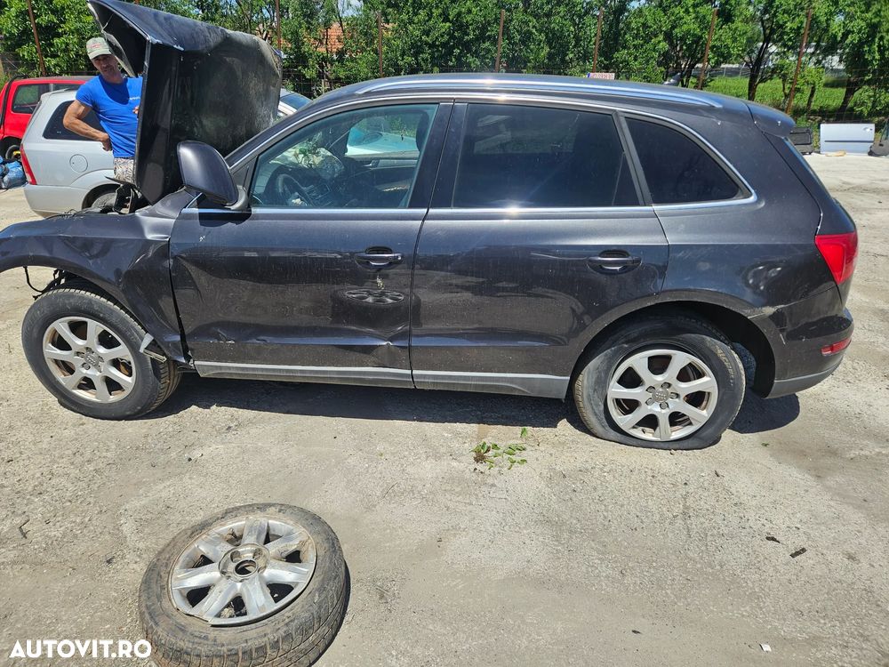 Dezmembrez audi q5 an 2011 - 3