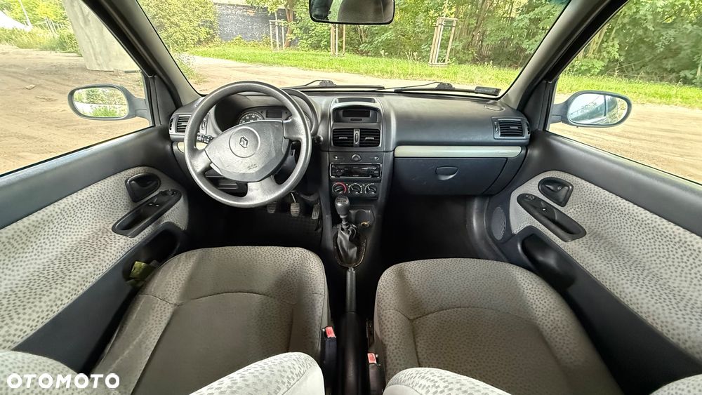 Renault Clio 1.2 16V Campus - 6