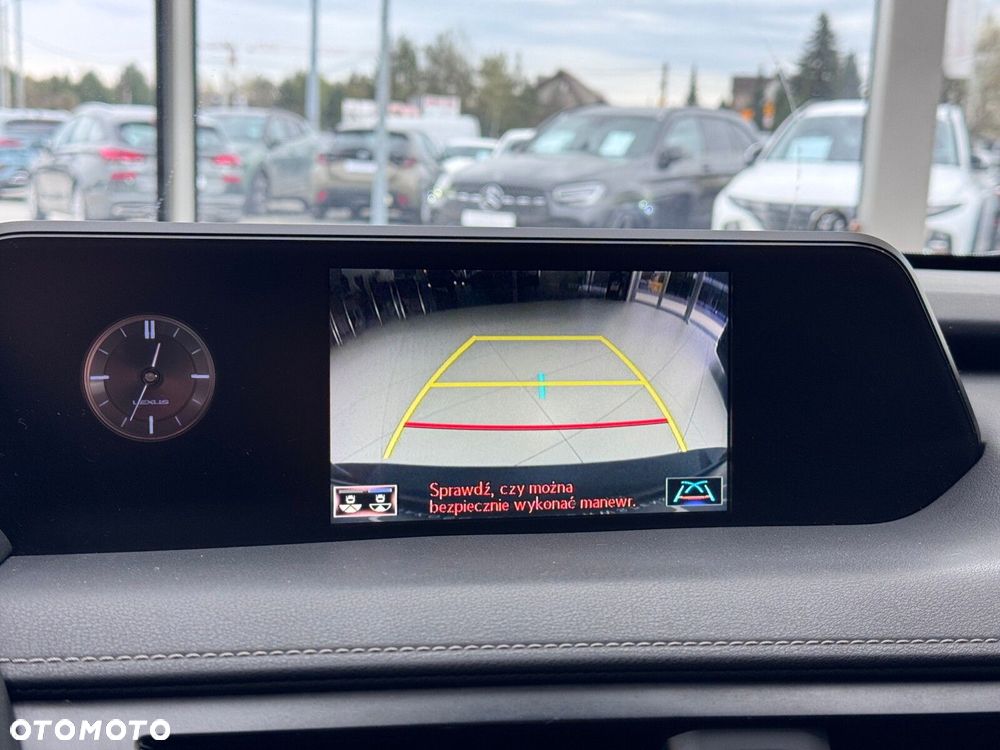 Lexus UX - 37
