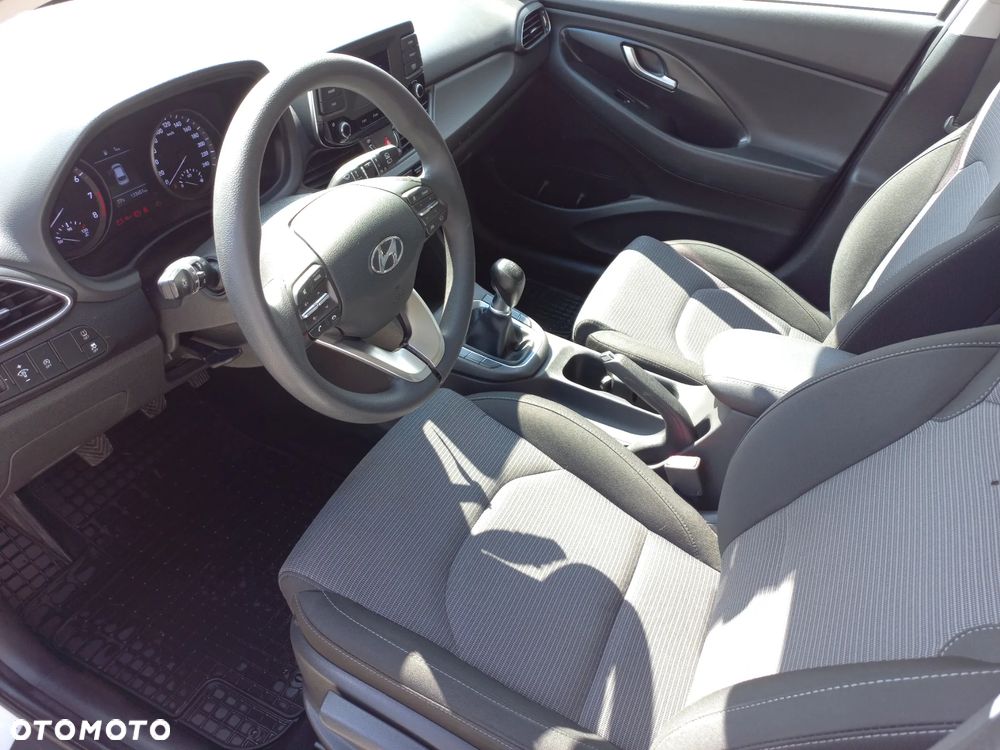 Hyundai i30 1.5 DPI Classic + - 8