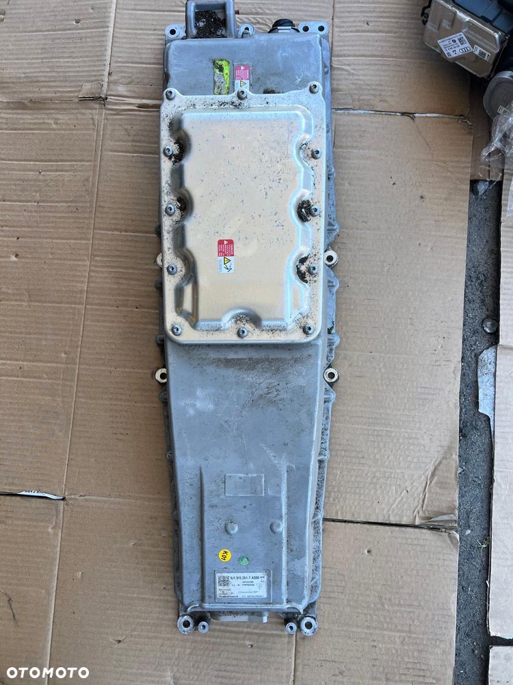 Moduł baterii izolator akumulatora Porsche Taycan 9j1915251t