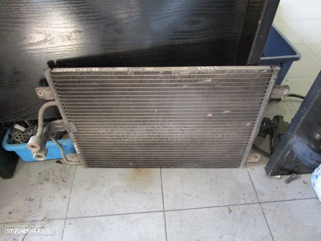 Radiador AC 7700432392 RENAULT SCENIC 1999 1.4I USADO RENAULT SCENIC 1999 1.9DTI - 2
