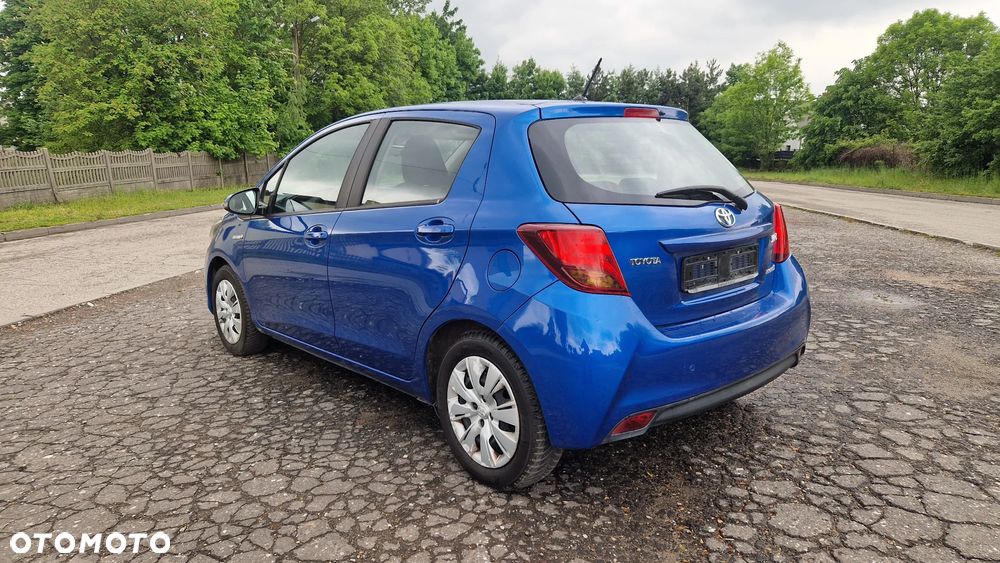 Toyota Yaris 1.5 VVT-i Lounge - 5