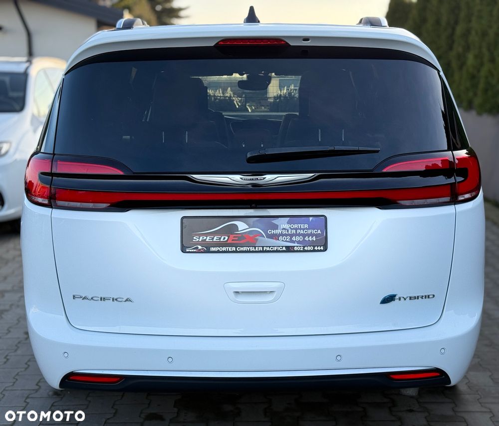 Chrysler Pacifica - 20