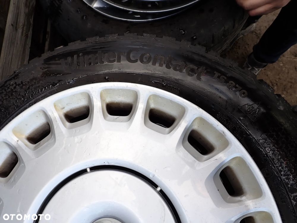 KOMPLET OPONY ZIMOWE I KOŁPAKI 15 CALI VOLVO V40 V50 5X108 - 2