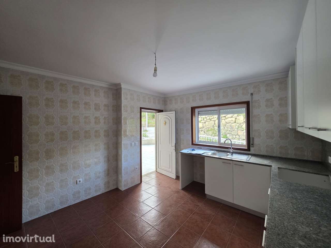 Moradia dois pisos estado novo em Penafiel - Grande imagem: 3/20