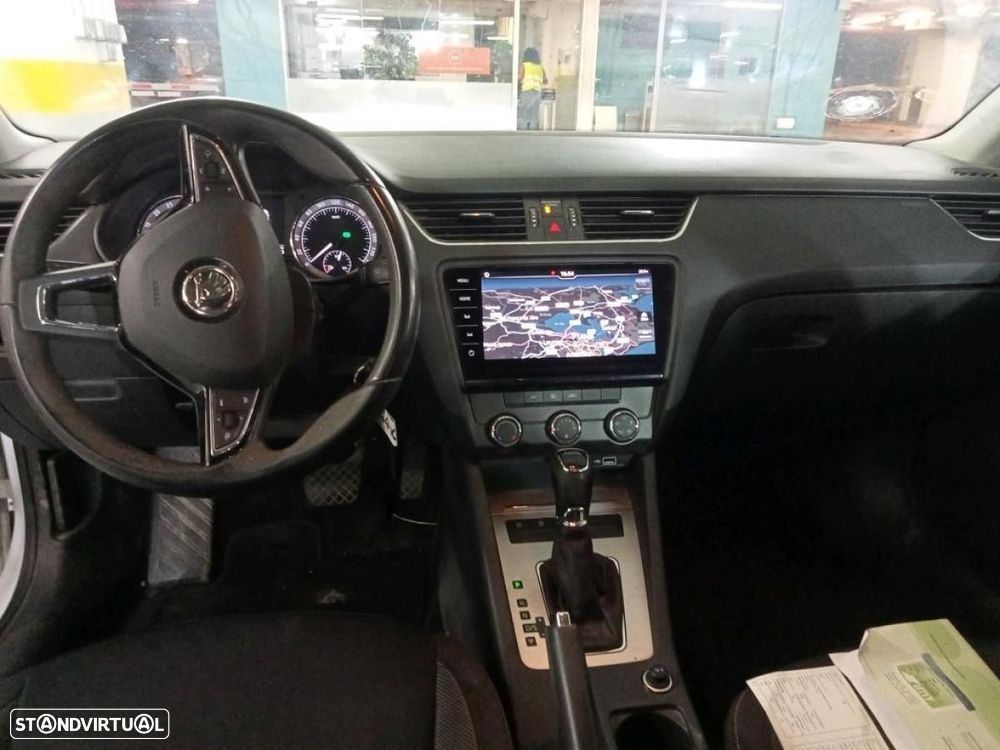 Skoda Octavia Break 2.0 TDI Ambition DSG - 6