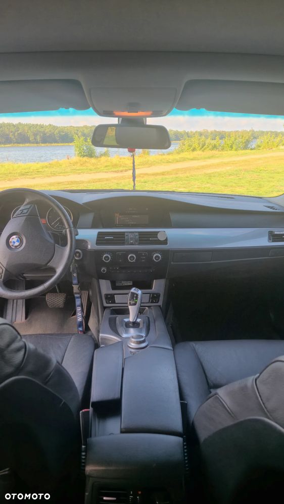 BMW Seria 5 530d Touring - 28