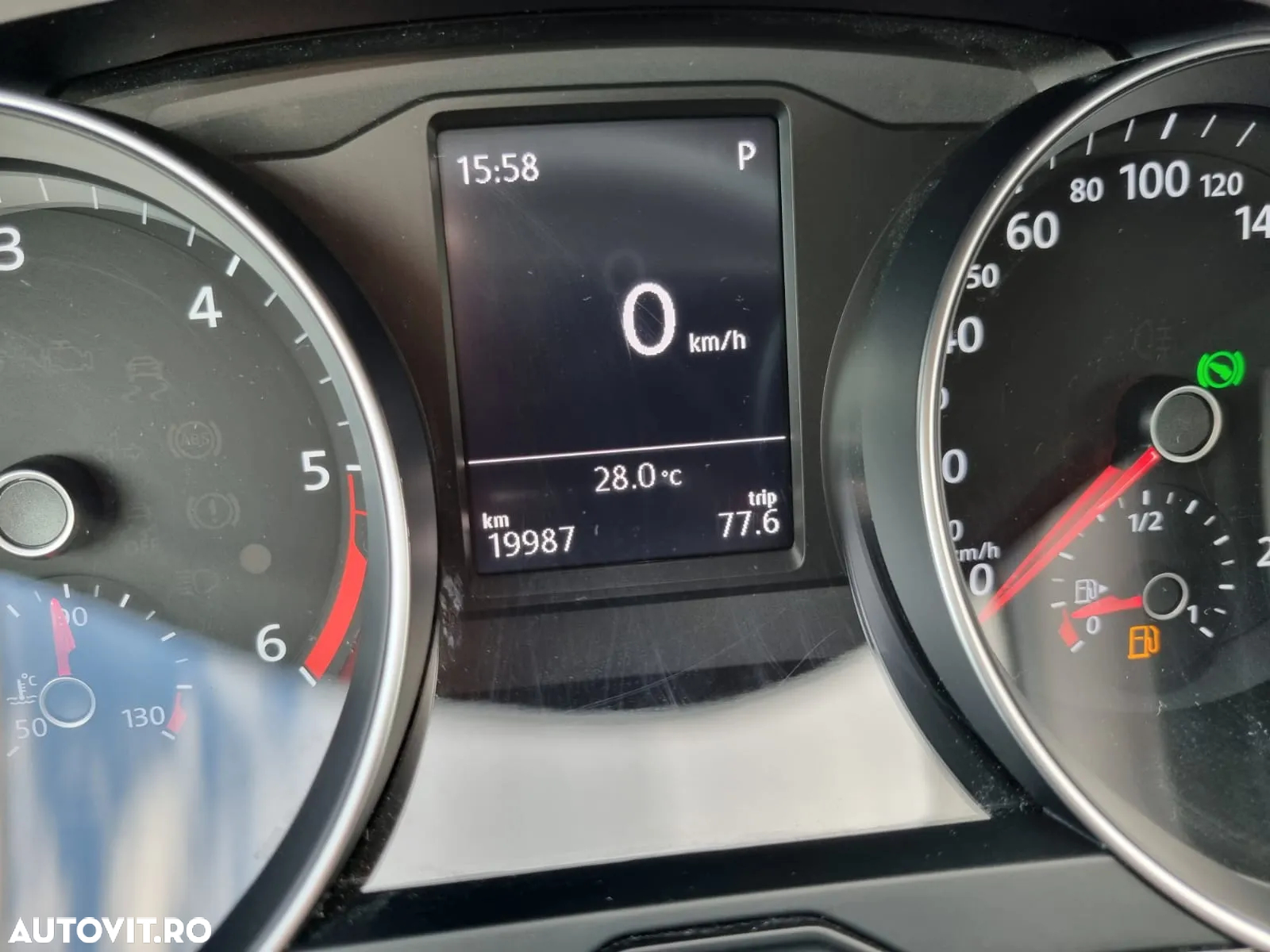 Volkswagen Passat 2.0 TDI DSG Comfortline - 16