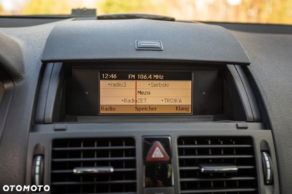 Mercedes-Benz Klasa C 180 BlueEFFICIENCY Elegance - 30