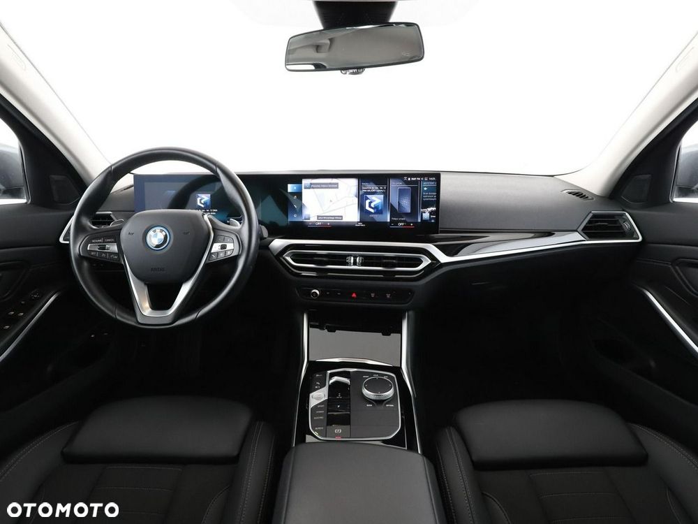 BMW Seria 3 330e PHEV - 16