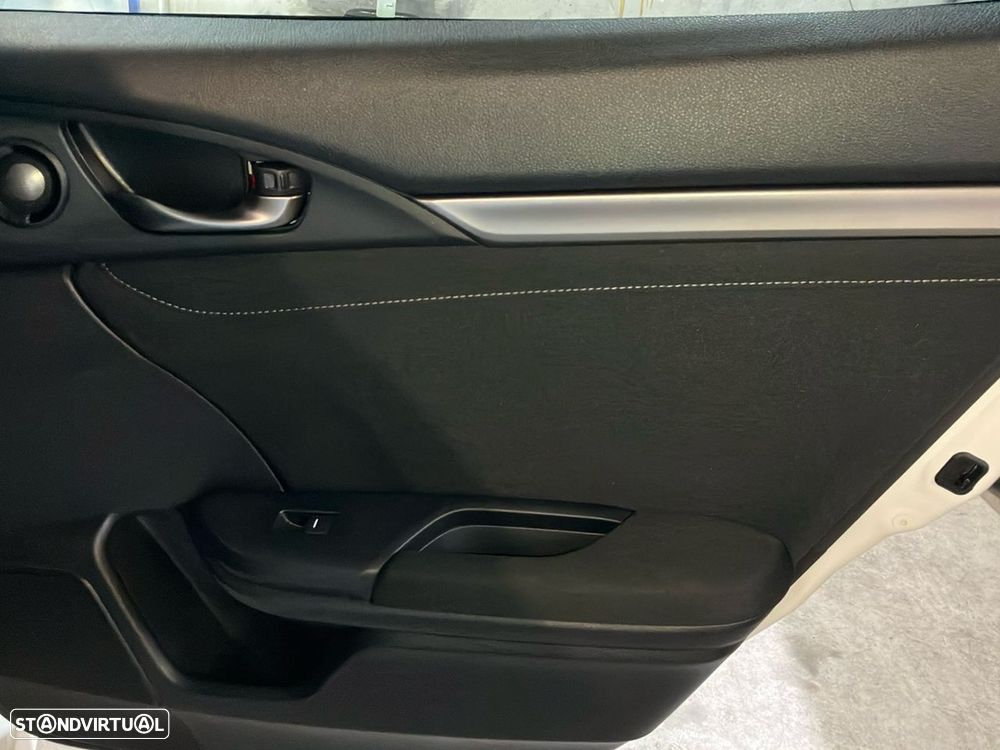 Honda Civic 1.0 i-VTEC Elegance - 20