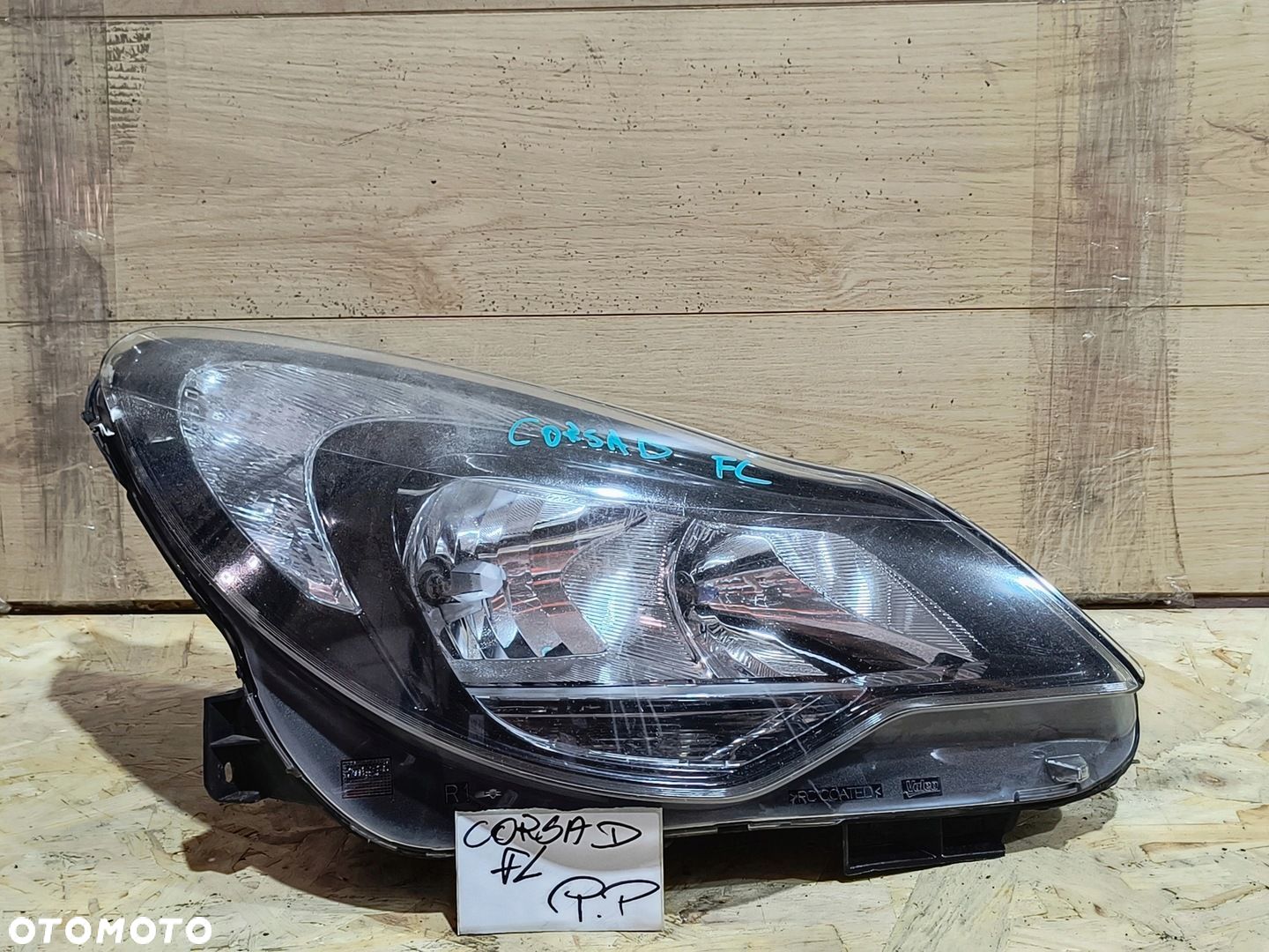 LAMPA PRZÓD PRAWA OPEL CORSA D LIFT 2011/2014 ROK ANGLIK - 1