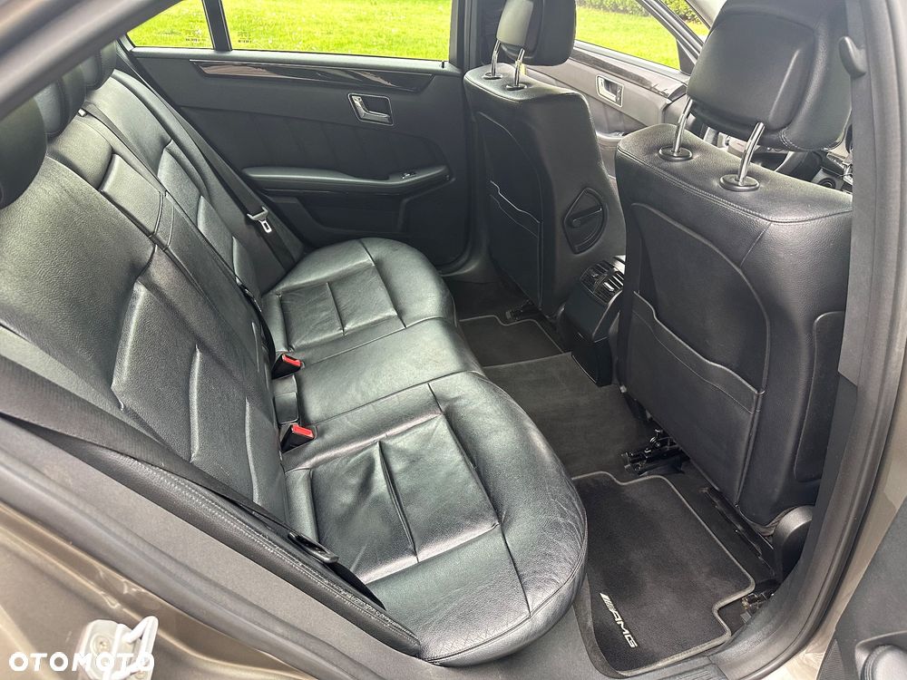 Mercedes-Benz Klasa E 220 CDI DPF BlueEFFICIENCY Automatik Avantgarde - 16