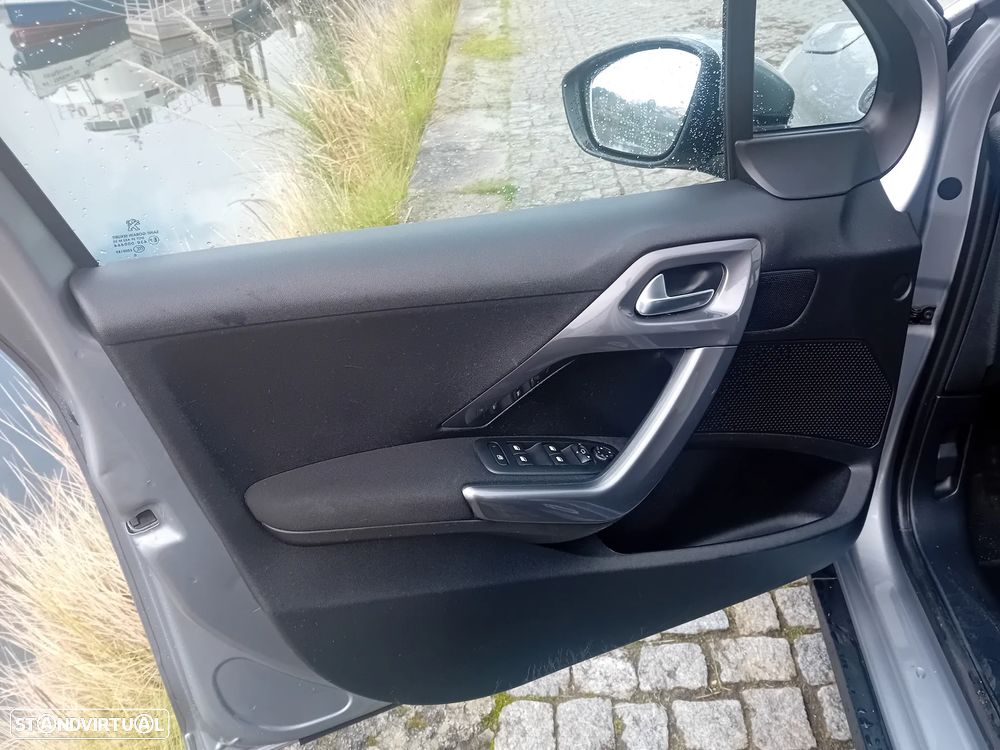 Peugeot 2008 1.6 BlueHDi Style - 13