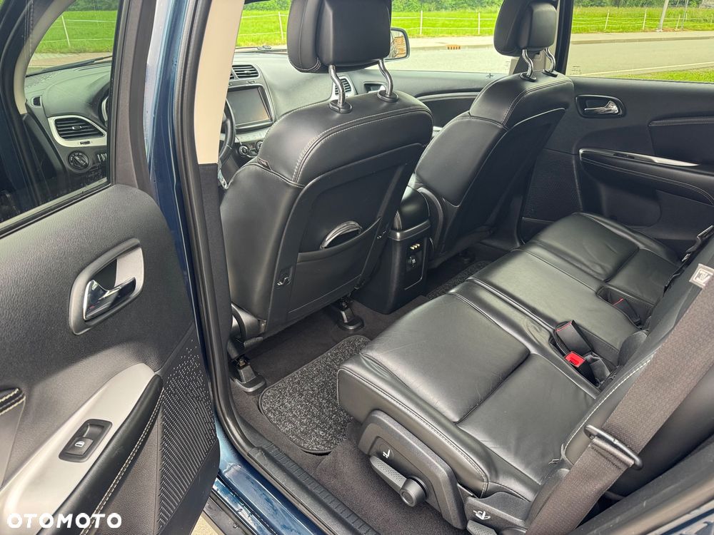 Fiat Freemont 2.0 Multijet 16V DPF Automatik Allrad Lounge - 16
