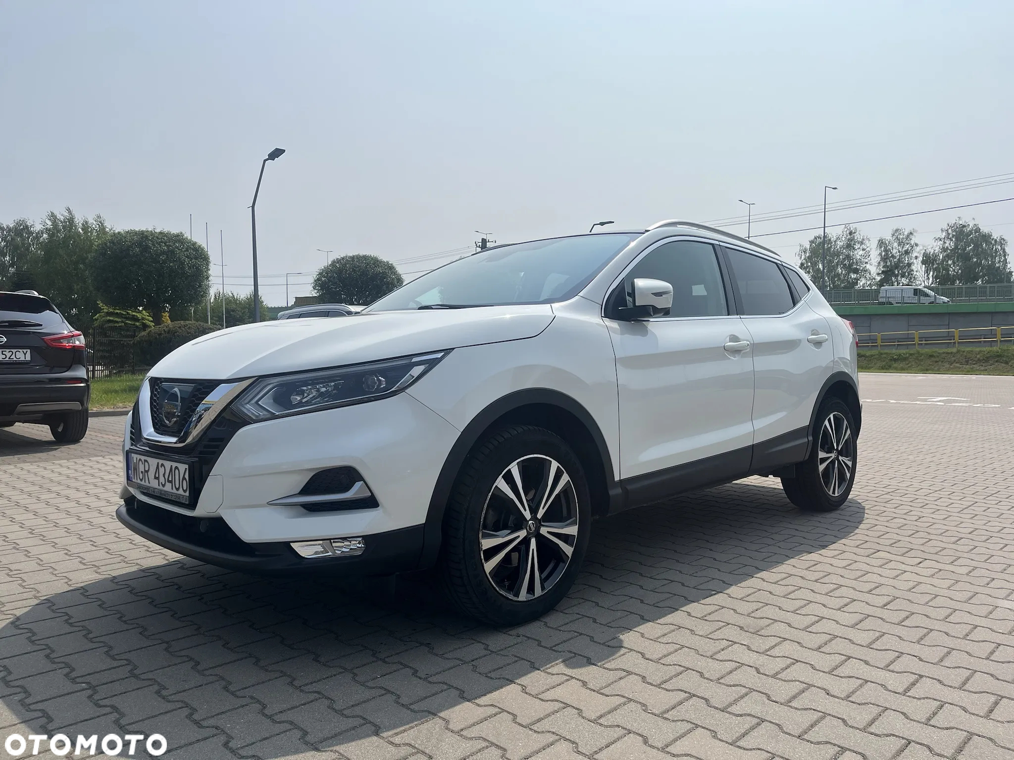 Nissan Qashqai 1.6 DIG-T N-Connecta - 8