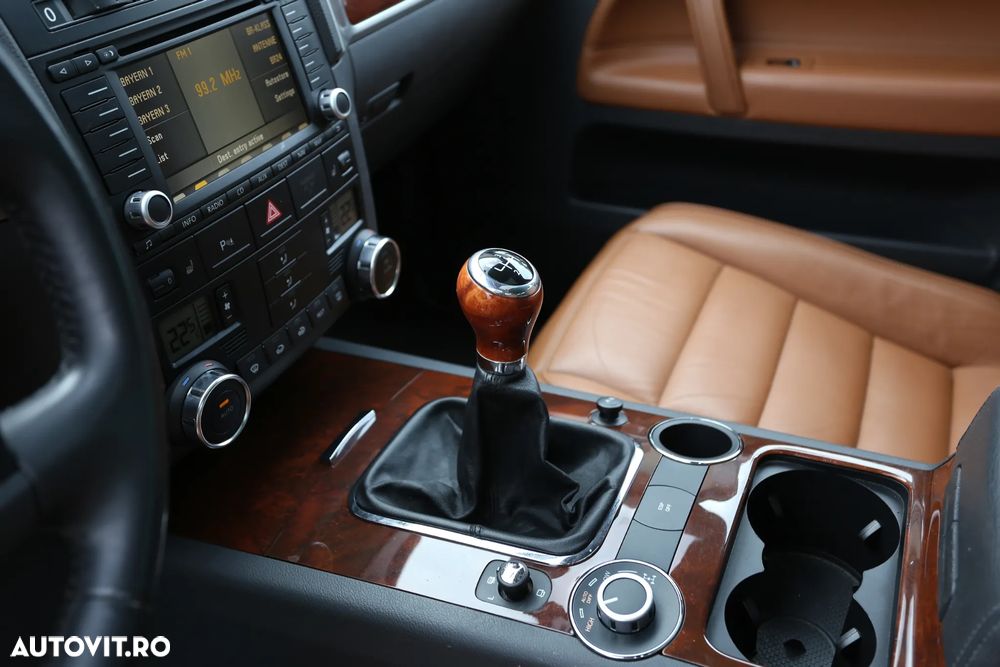 Volkswagen Touareg 3.0 V6 TDI DPF Individual - 13