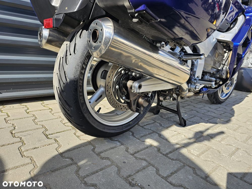 Yamaha FJR - 28