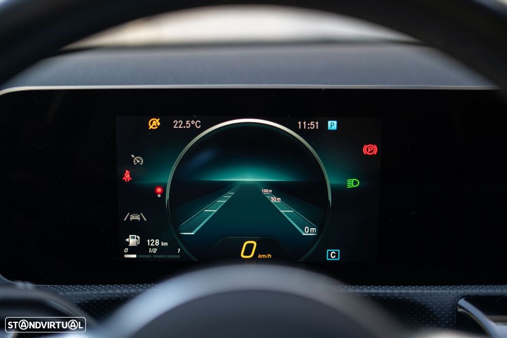 Mercedes-Benz A 160 AMG Line - 16