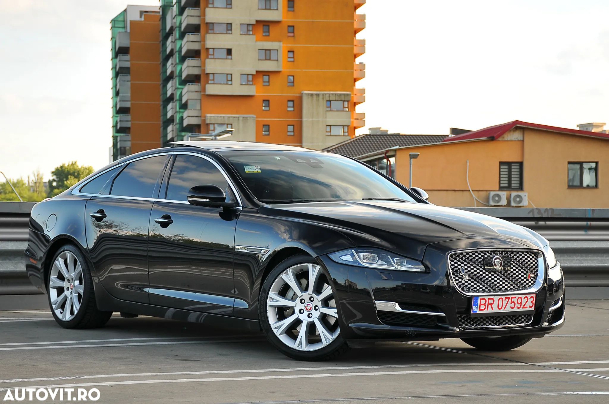 Jaguar XJ 3.0 V6 Diesel Langversion Portfolio - 1