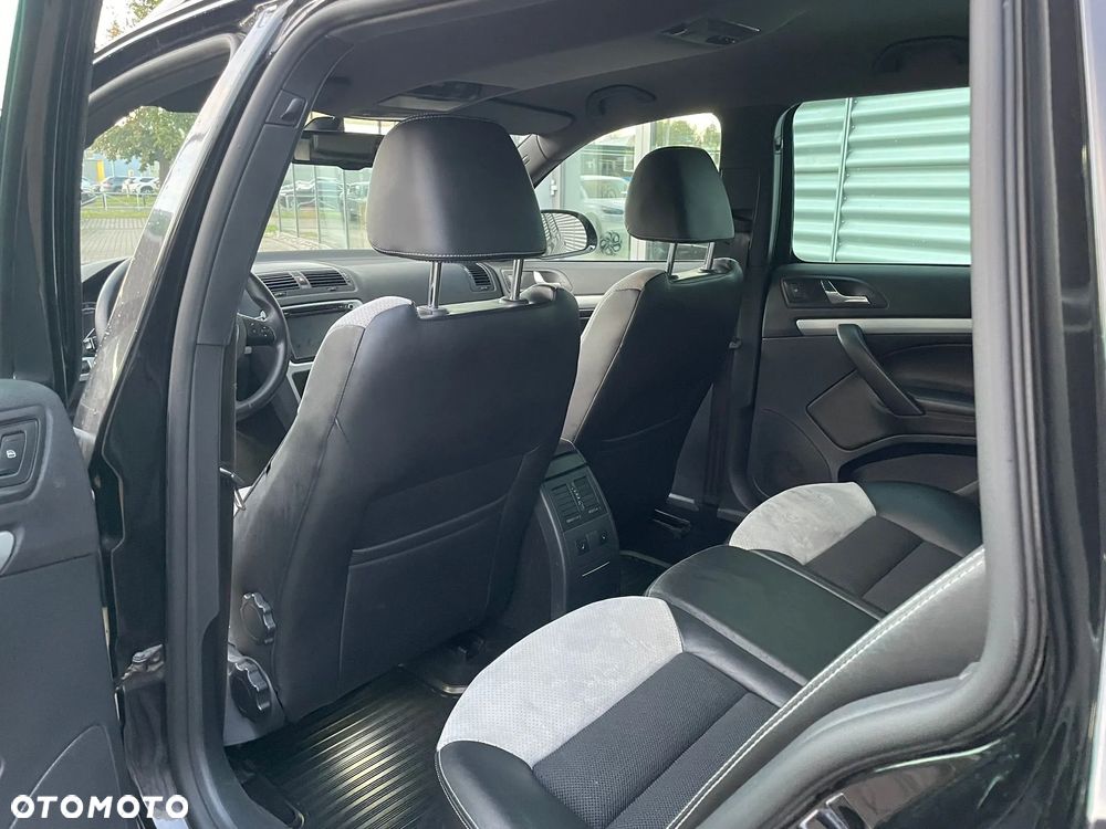 Skoda Octavia 2.0 TDI DPF RS - 9