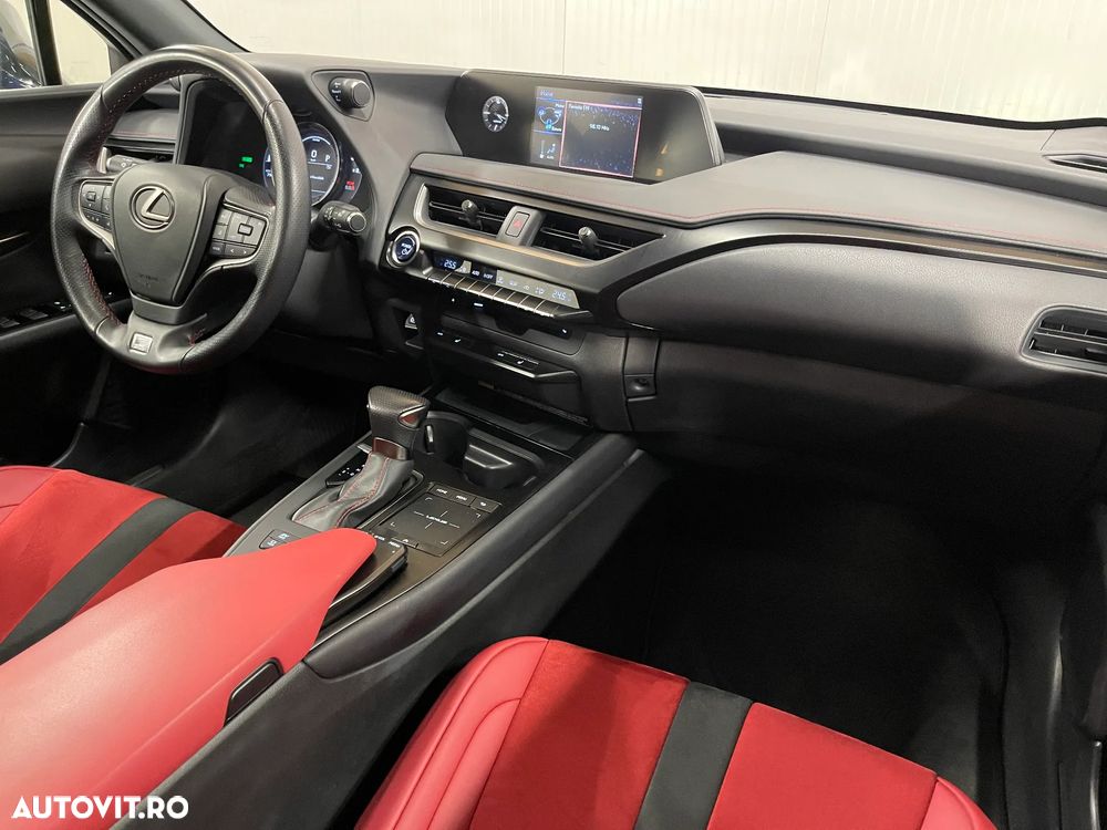 Lexus UX 250h F SPORT - 9