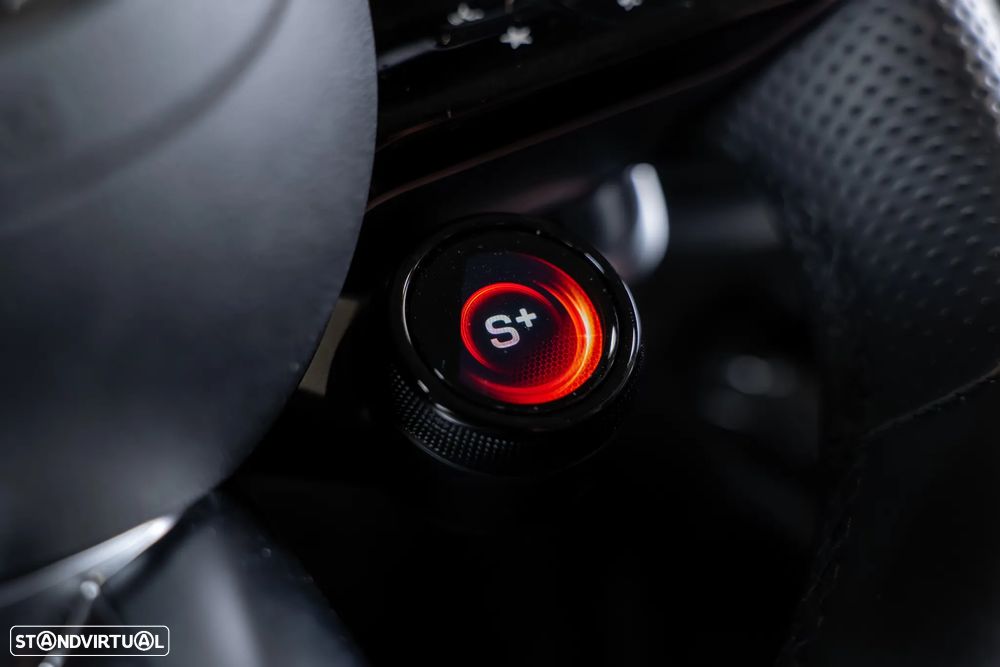 Mercedes-Benz SL 63 AMG 4Matic+ - 15