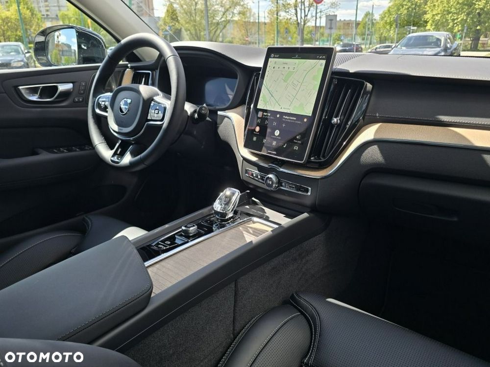 Volvo XC 60 T8 Plug-In Hybrid AWD Ultra Dark - 13